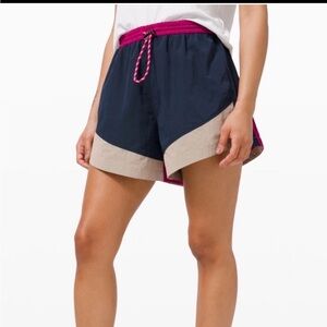 Lululemon shorts Evergreen High-Rise Shorts 4.5"